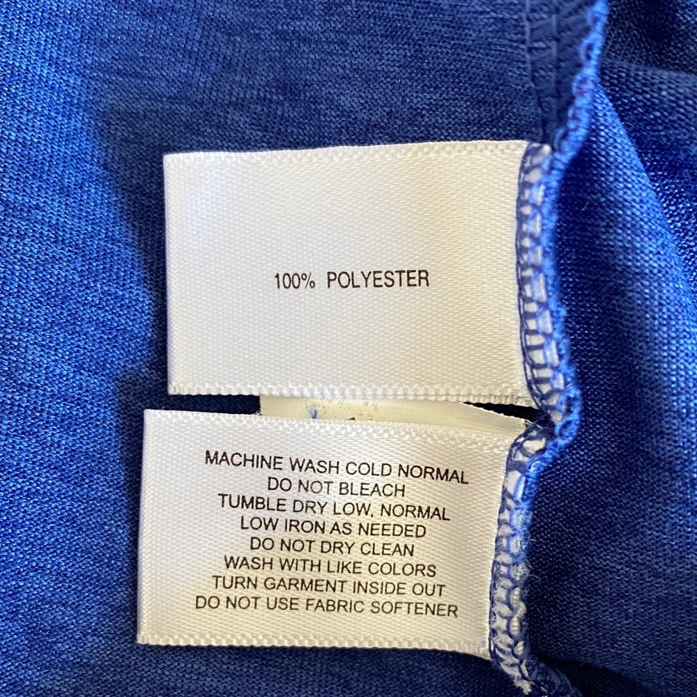 Cutter & Buck DryTec Women's Royal Blue Button Down Golf Shirt - Picture 6 of 6